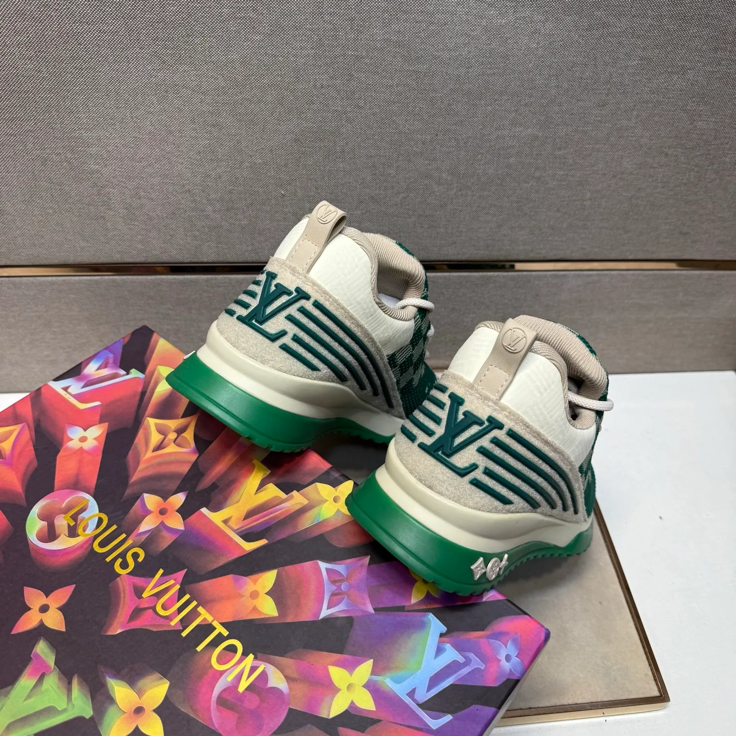 ⬛️Men's shoes 💰p480 [LV～] Men's casual shoes 2025z cabinet sales simultaneously 🔶Size: 38-44 #️⃣ 🔷7 colors🔜The upper is made of multi-material splicing➕Mesh lining, comfortable and breathable, sole: original comfortable and wear-resistant outsole, ⚠️real thing📱photographed🎬real thing is better📢📢📢